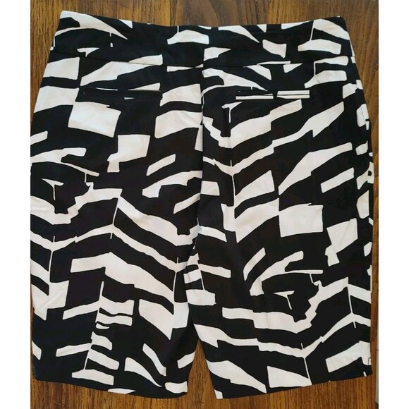 Westbound Geometric Black/White Ladies Shorts 18 Pull-on EC - Picture 8 of 10